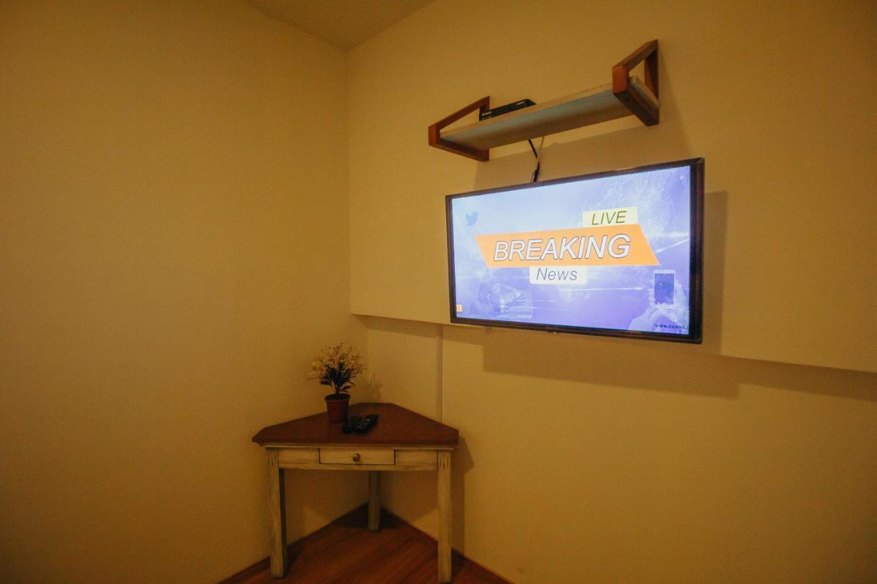 Urbanest Inn House Slipi ジャカルタ エクステリア 写真