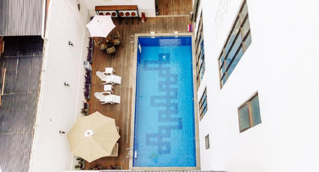 Urbanest Inn House Slipi ジャカルタ エクステリア 写真